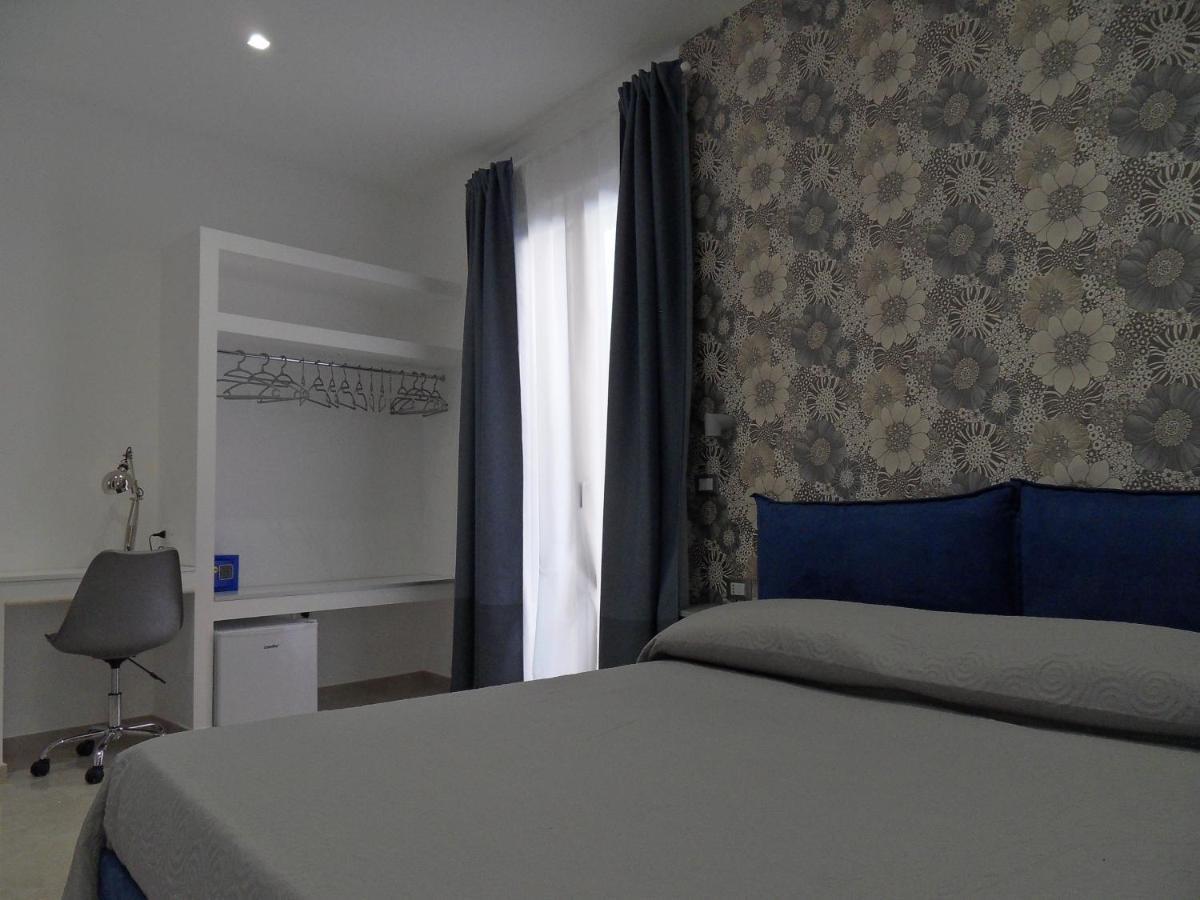Margherita Boutique Rooms 마르게리타디사보이아 외부 사진