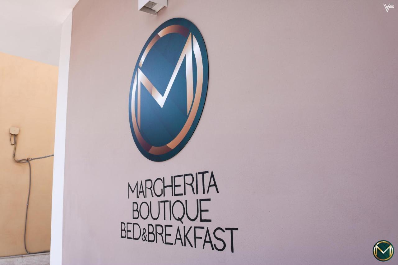 Margherita Boutique Rooms 마르게리타디사보이아 외부 사진